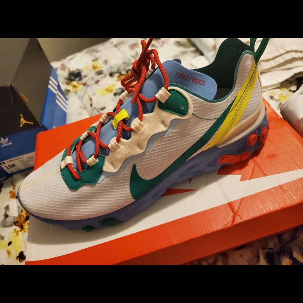 Brand new dead stock sneakers